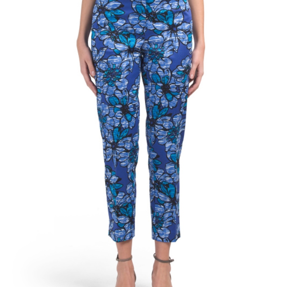 HP 💙 Pappagallo Chelsea Twilight Floral Capri Pants